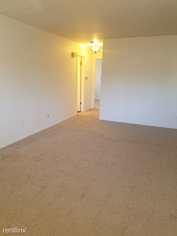 Building Photo - 2 br, 1 bath Apartment - 2420 N. Union Blvd