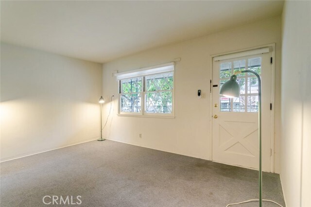 Foto del edificio - 1600 W Glenoaks Blvd