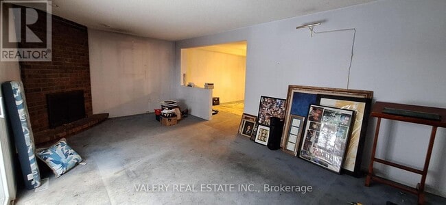 Building Photo - 91 Green Bush Crescent