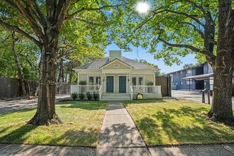 Building Photo - 917 Annex Ave