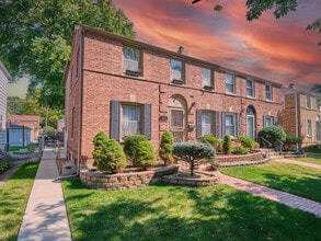 Building Photo - 3633 S 57th Ct