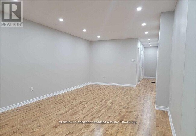 Building Photo - 25 Albion Crescent