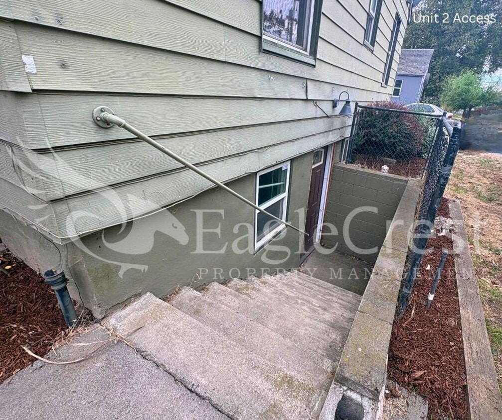 Building Photo - 127SW6
