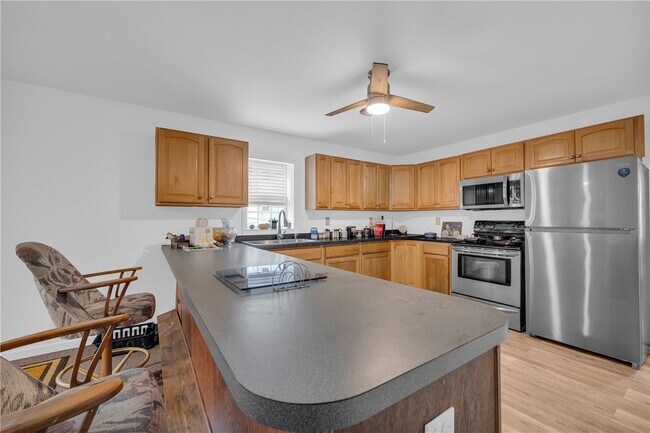 Foto del edificio - 307 Moore Ave