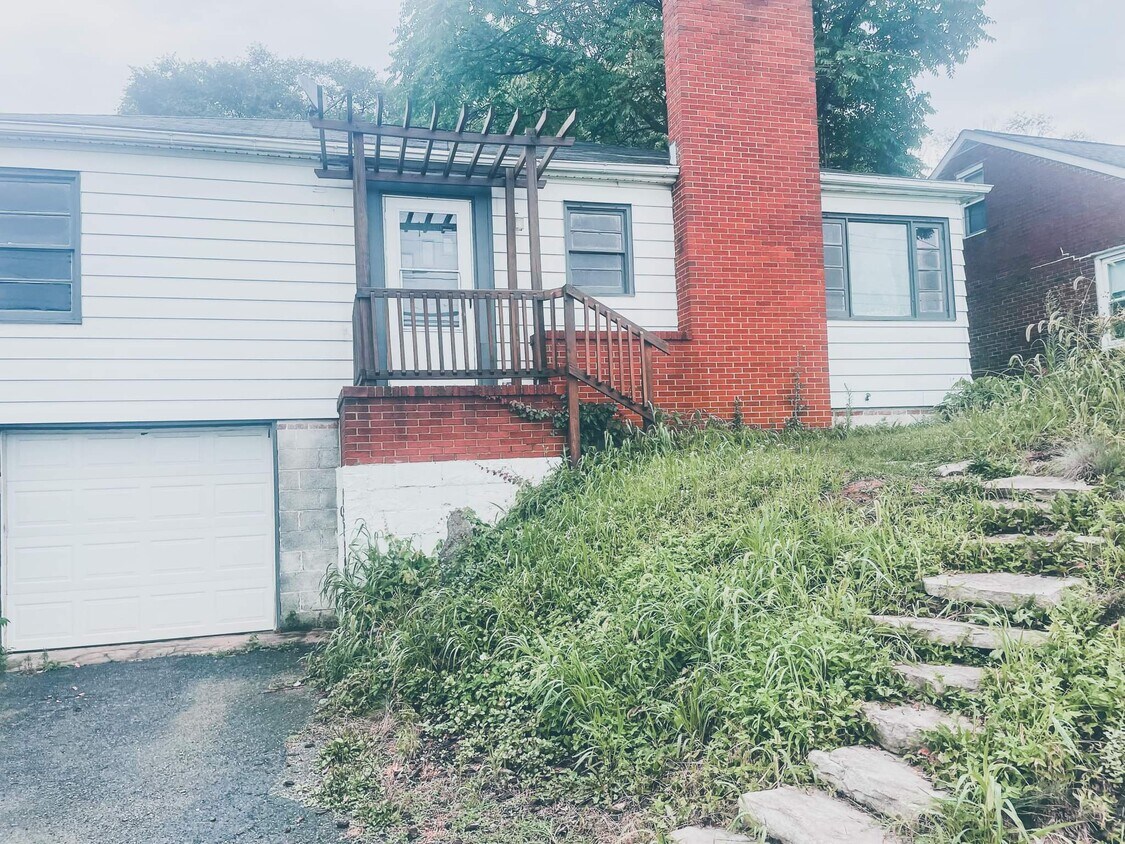 13111 Pennsylvania Ave, Hagerstown, MD 21742 House Rental in
