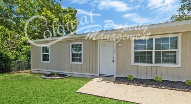 Building Photo - AVAILABLE SOON!