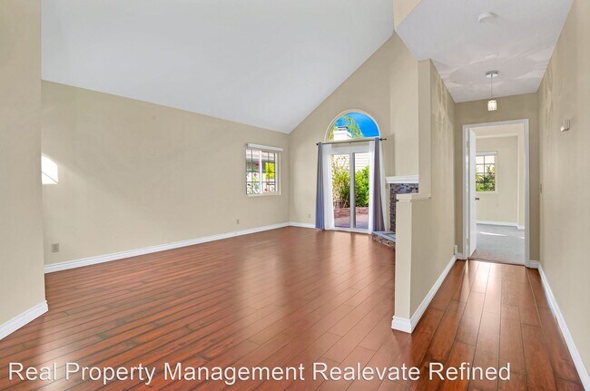 Building Photo - 3 br, 2.5 bath House - 10682 Rancho Carmel Dr