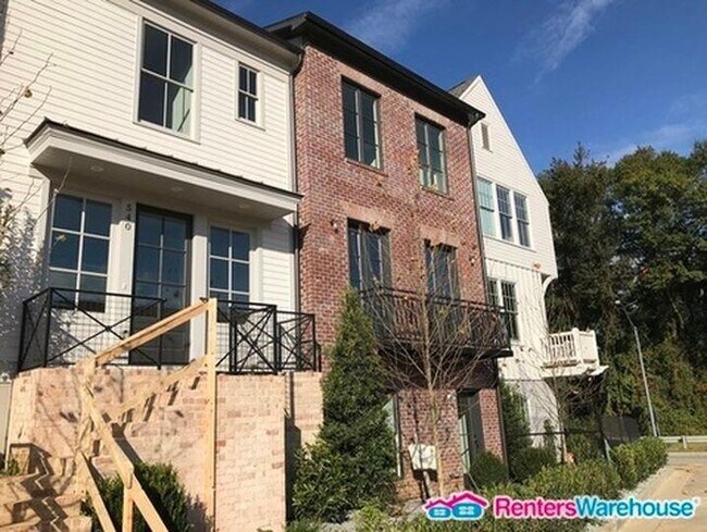 Building Photo - 540 Bismark Rd NE