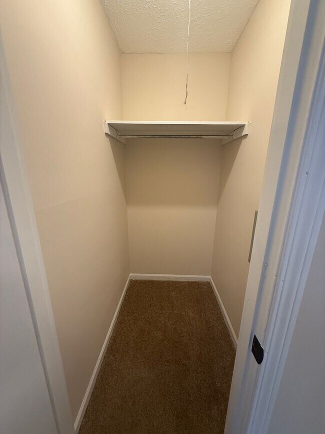 Foto del edificio - 150 Essex Ct