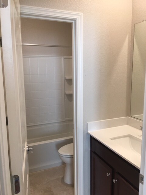 Foto del edificio - Natomas Crossing Nearly New Rental w/4 Bedrooms