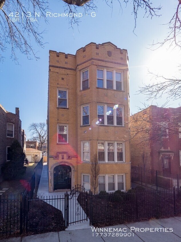 4213 N Richmond St Unit G, Chicago, IL 60618 Room for Rent in Chicago