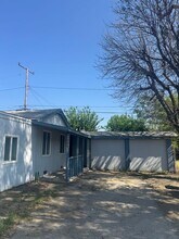 Building Photo - 4006 Mennes Ave