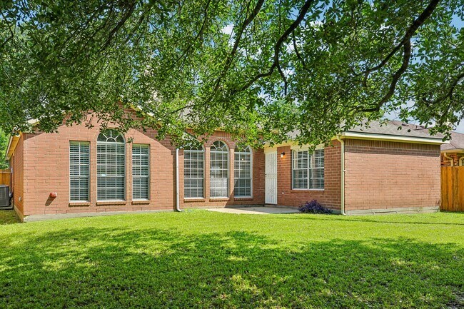 Building Photo - 16911 Bouldgreen