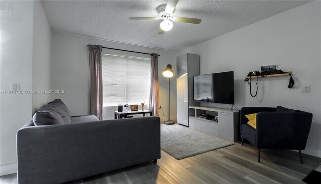 Foto del edificio - 10371 SW 150th Pl