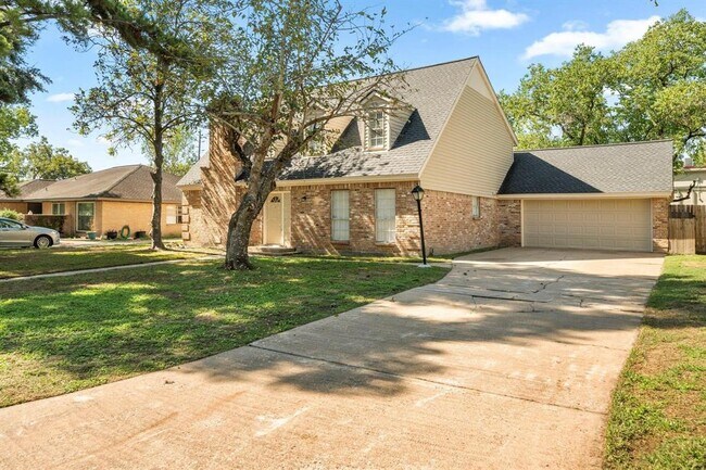 Foto del edificio - 12711 Shady Knoll Ln