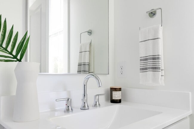 Photo - 1106 N 21st St Apartment