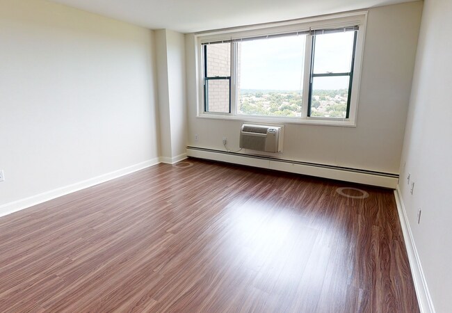 Foto del edificio - 70 Huron Ave