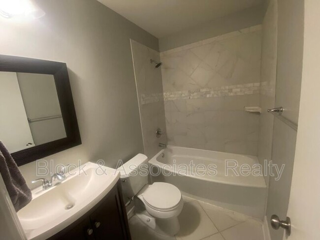 Foto del edificio - 7924 Brandyapple Dr