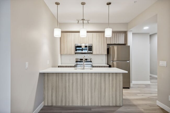 Building Photo - Discover Your Dream Home at Riverpark Apar...