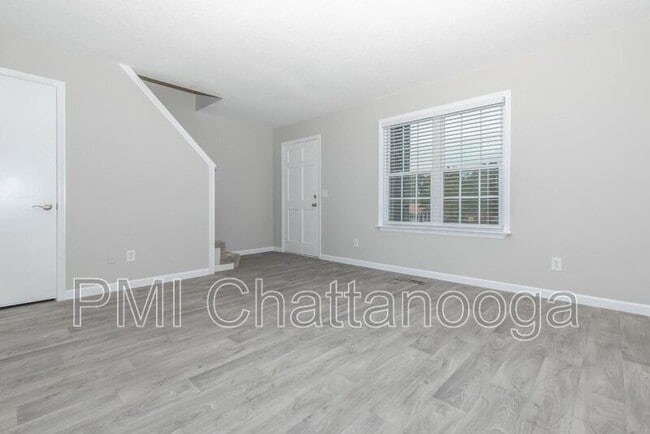 Foto del edificio - 17 Fernwood Dr