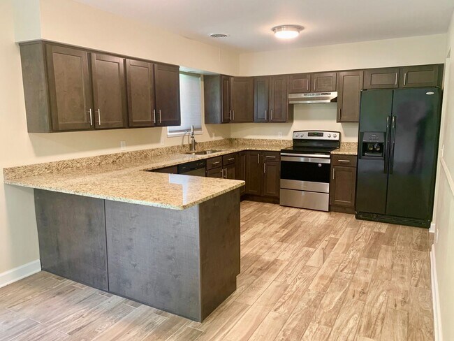 Foto del edificio - For Rent - 3 Bedroom 1.5 Bath in Valley View!