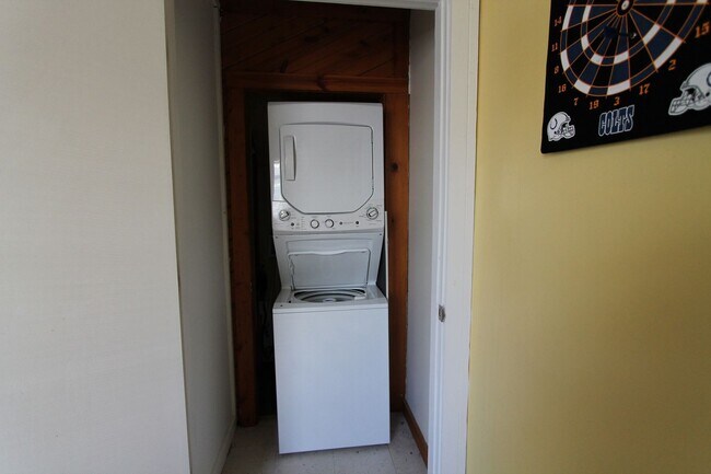 Foto del edificio - 2106 W Main St