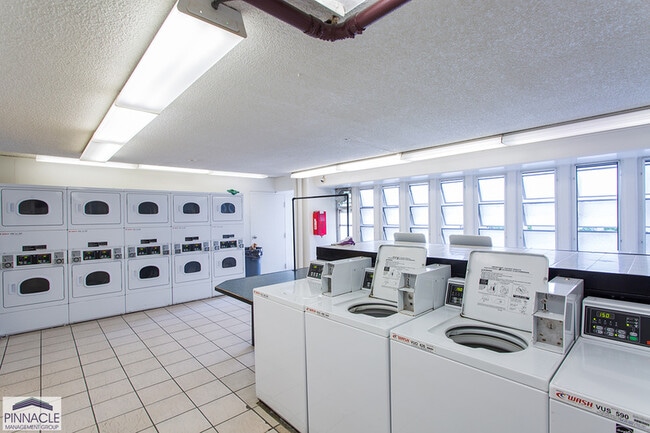 Building Photo - 2465 Kuhio Ave.