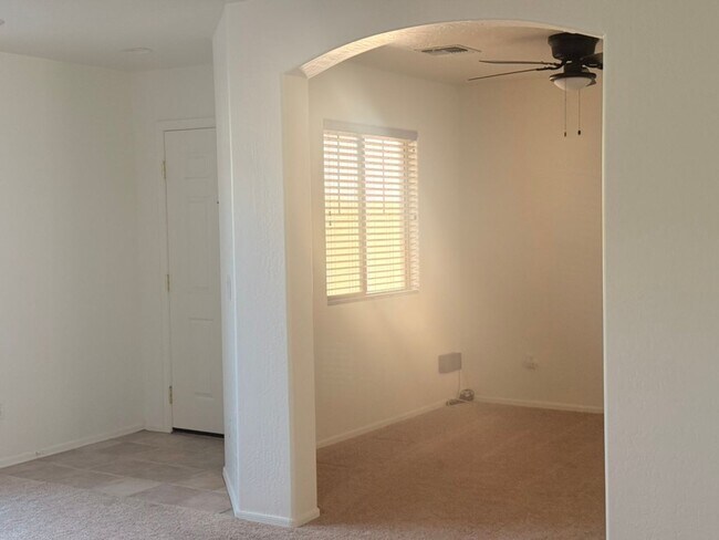 Building Photo - Pool Home Backing to Greenbelt | 3 Bed + Bonus Room | Open Layout