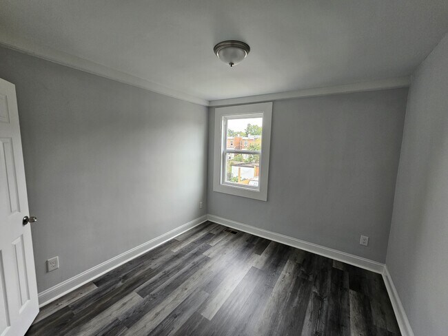 Foto del edificio - 7024 Belclare Rd