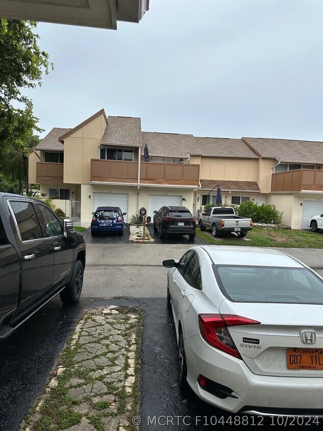 Foto del edificio - 853 NW 81st Ave