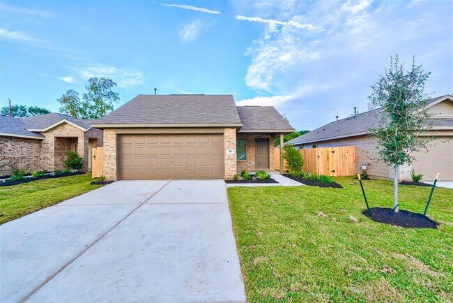 Building Photo - 310 Riverwood Village Lane