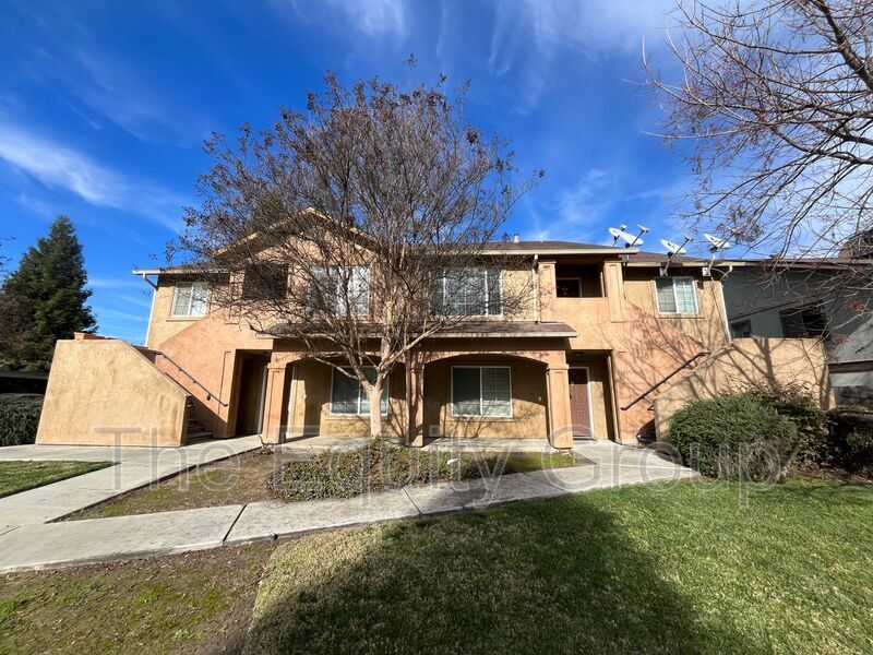 360 E Kanai Ave Unit B, Porterville, CA 93257 Condo for Rent in