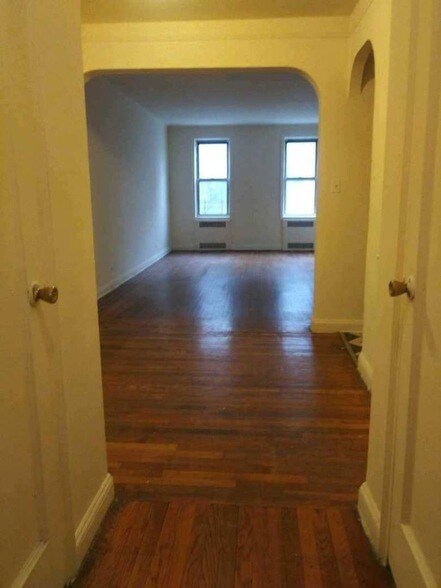 Foto principal - 92-1 Whitney Ave