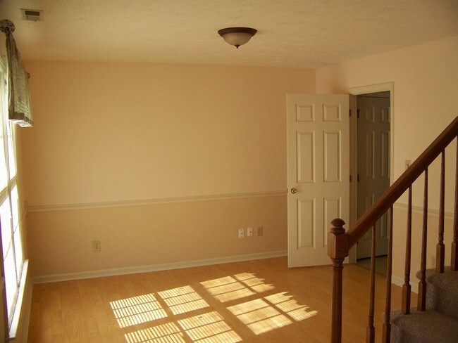 Building Photo - Great home in Jack Britt district