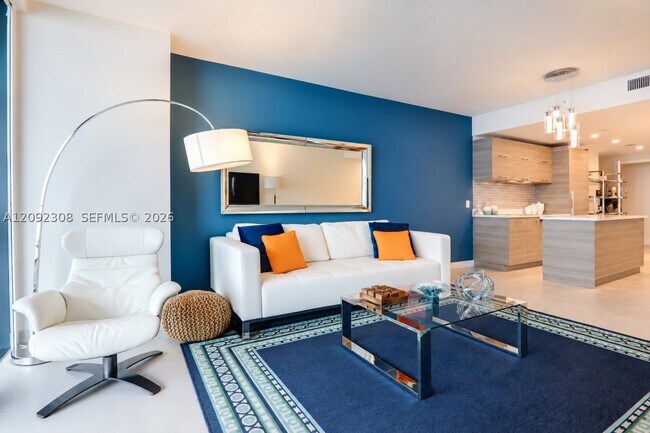 Foto del edificio - 650 NE 32nd St