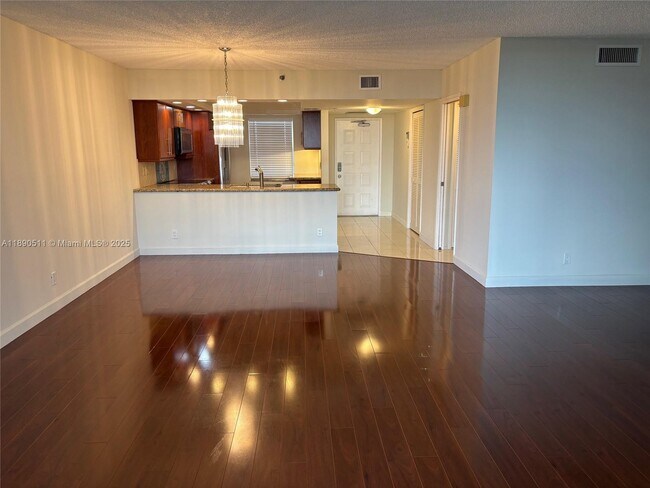 Building Photo - 3507 Oaks Way