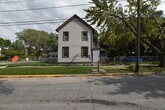 Primary Photo - 901 E Benton St