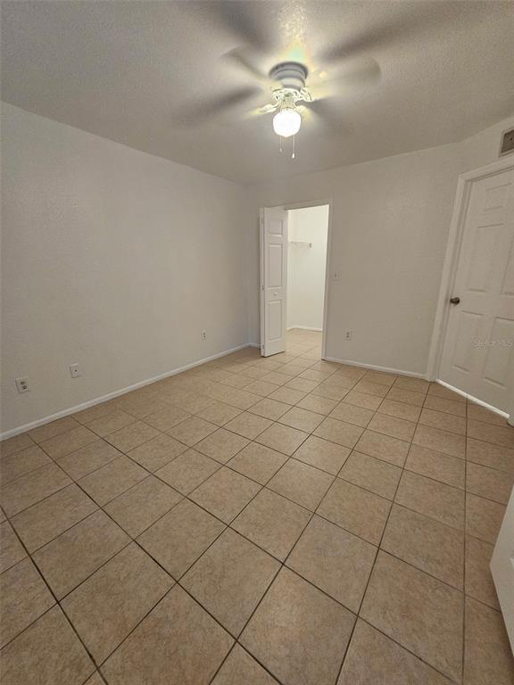 Building Photo - 5040 Park Central Dr