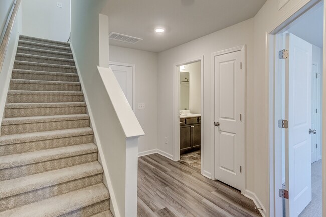 Foto del edificio - 6025 Kayton St