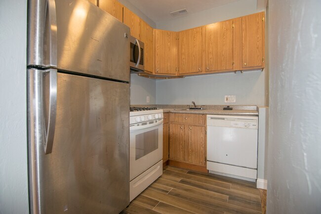 Building Photo - 43 Boulevard Ter