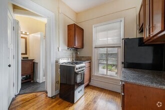 Building Photo - 1108 S Westnedge Ave