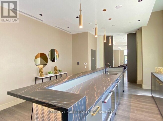 Photo du bâtiment - 25 Holly St