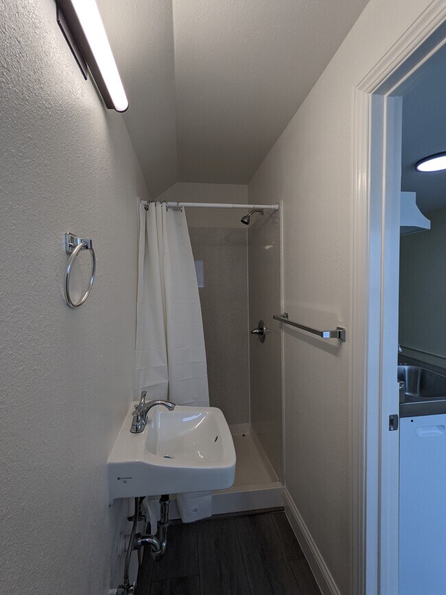 Baño - 2314 Ellsworth St