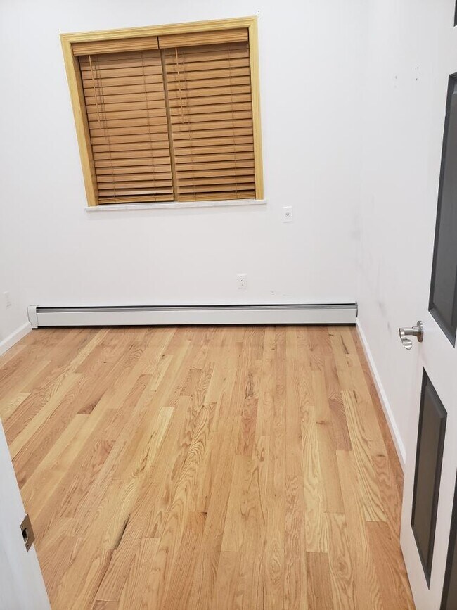 Foto del edificio - 1538 83rd St