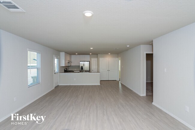 Foto del edificio - 6436 Cotton Ridge