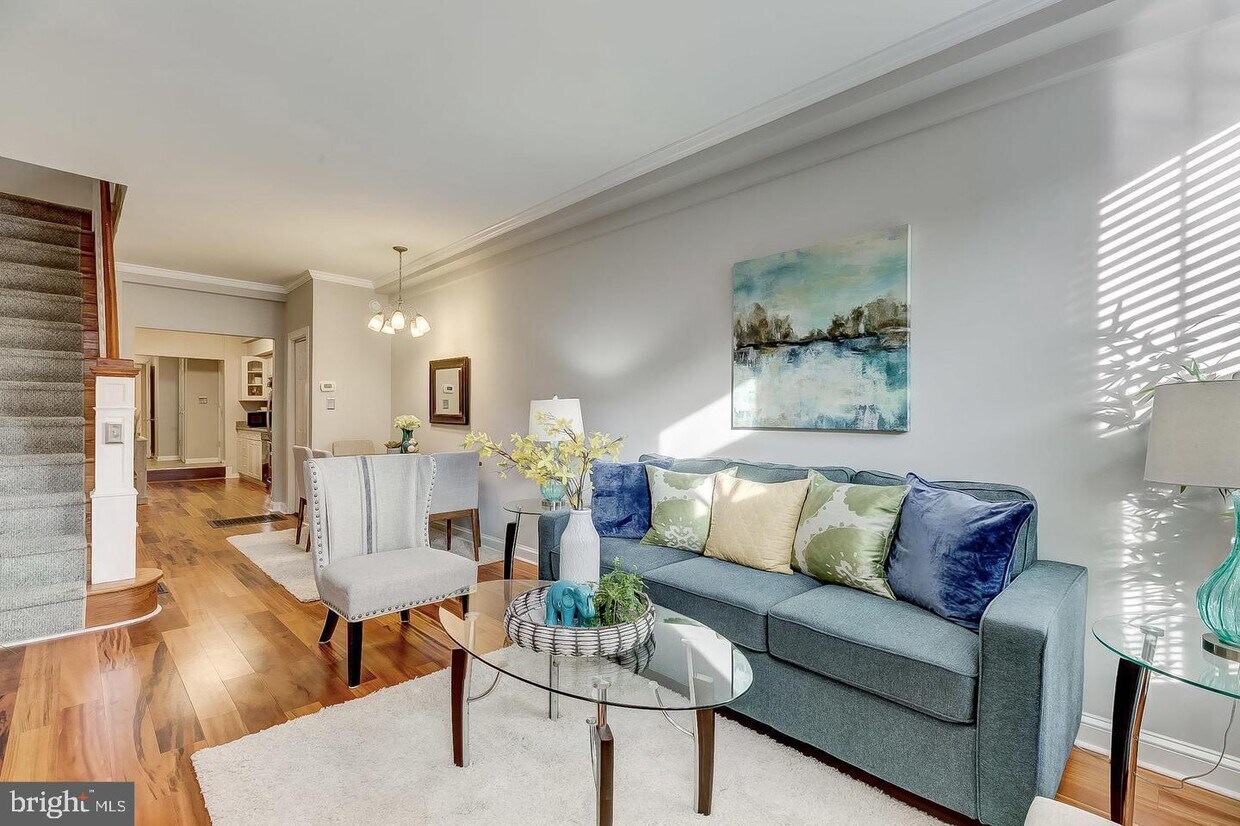 Foto principal - 512 E Clement St