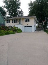 Building Photo - 8147 Burdette St