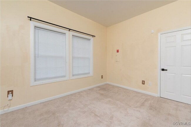 Foto del edificio - 2203 Edwards Ave