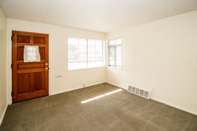 Building Photo - 13205 Havana Rd