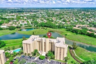 Building Photo - 7400 Radice Ct